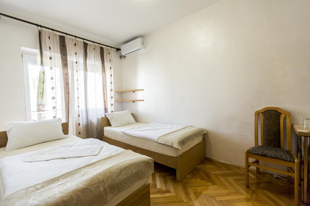 Apartmani Amaro Novi Sad Esterno foto